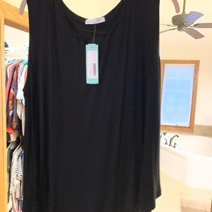Black tank. Size 2X. New with tags!!